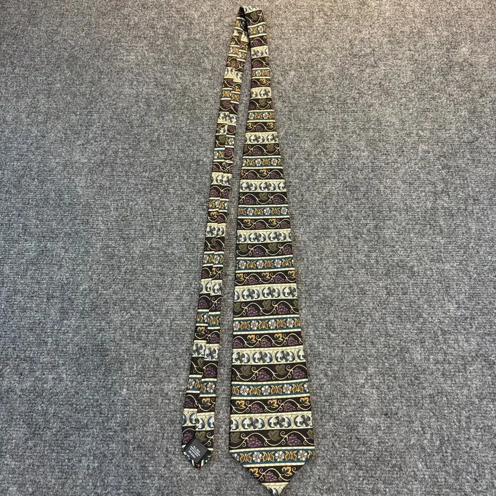 Van Heusen Men's 100% All Silk Print Neck Tie Black Purple Grape Blue Floral